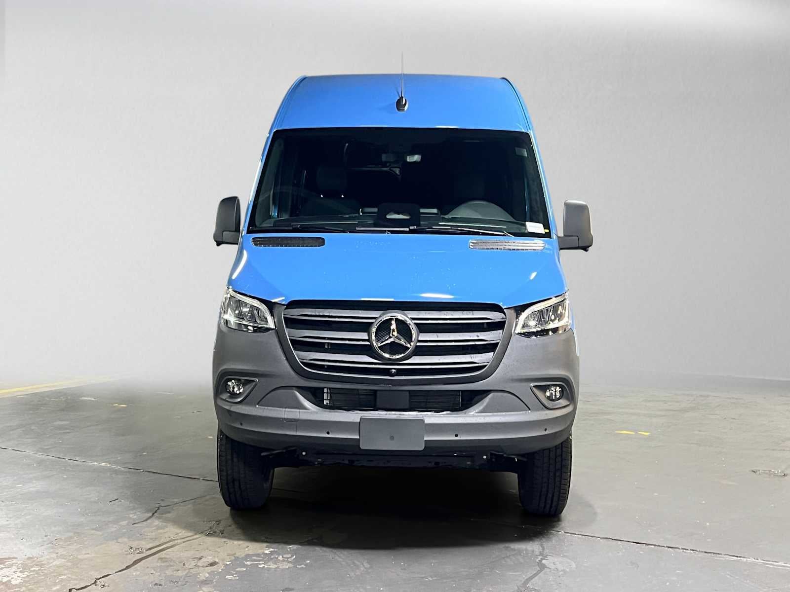 2027 Mercedes-Benz Sprinter Cargo 2500 Standard Roof I4 Diesel HO 144 AWD