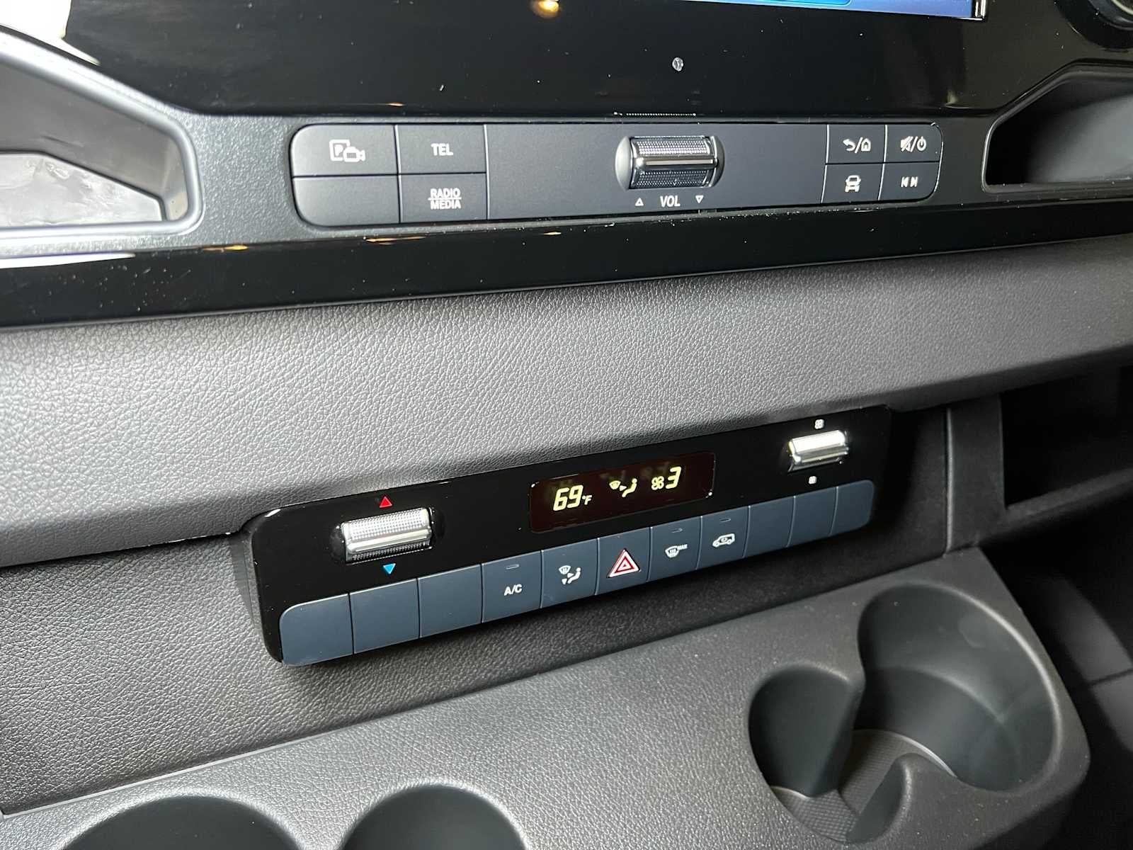 2025 Mercedes-Benz Sprinter Cargo Van 2500 Standard Roof I4 Diesel HO 144" AWD