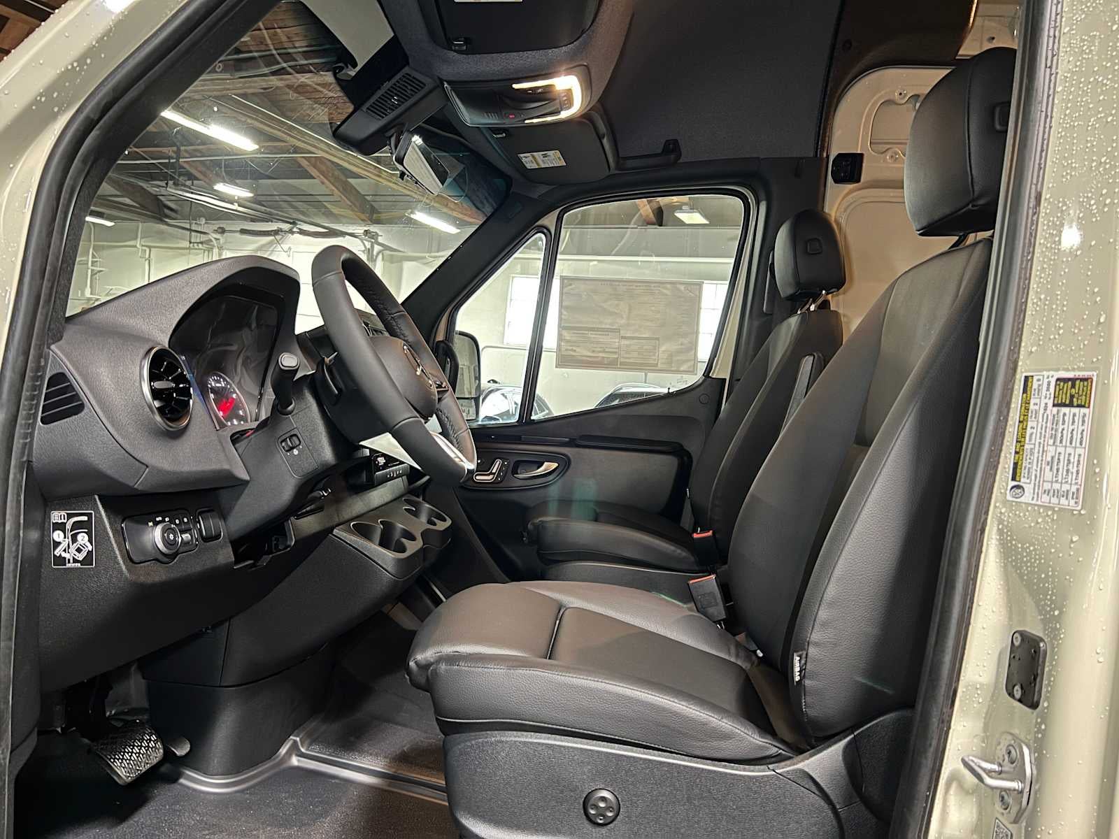 2026 Mercedes-Benz Sprinter 2500 Standard Roof I4 Diesel HO 144 AWD