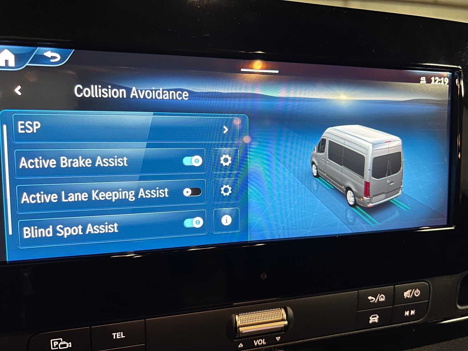 2026 Mercedes-Benz Sprinter 2500 Standard Roof I4 Diesel HO 144 AWD