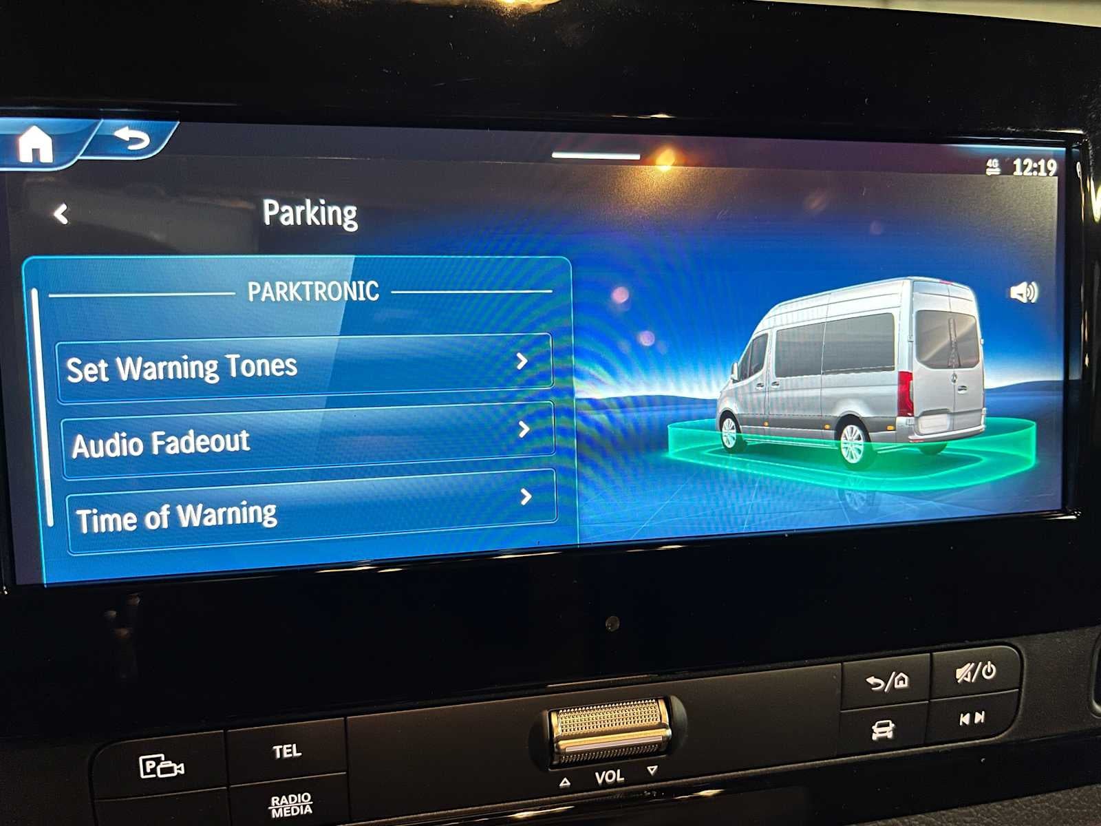 2026 Mercedes-Benz Sprinter 2500 Standard Roof I4 Diesel HO 144 AWD