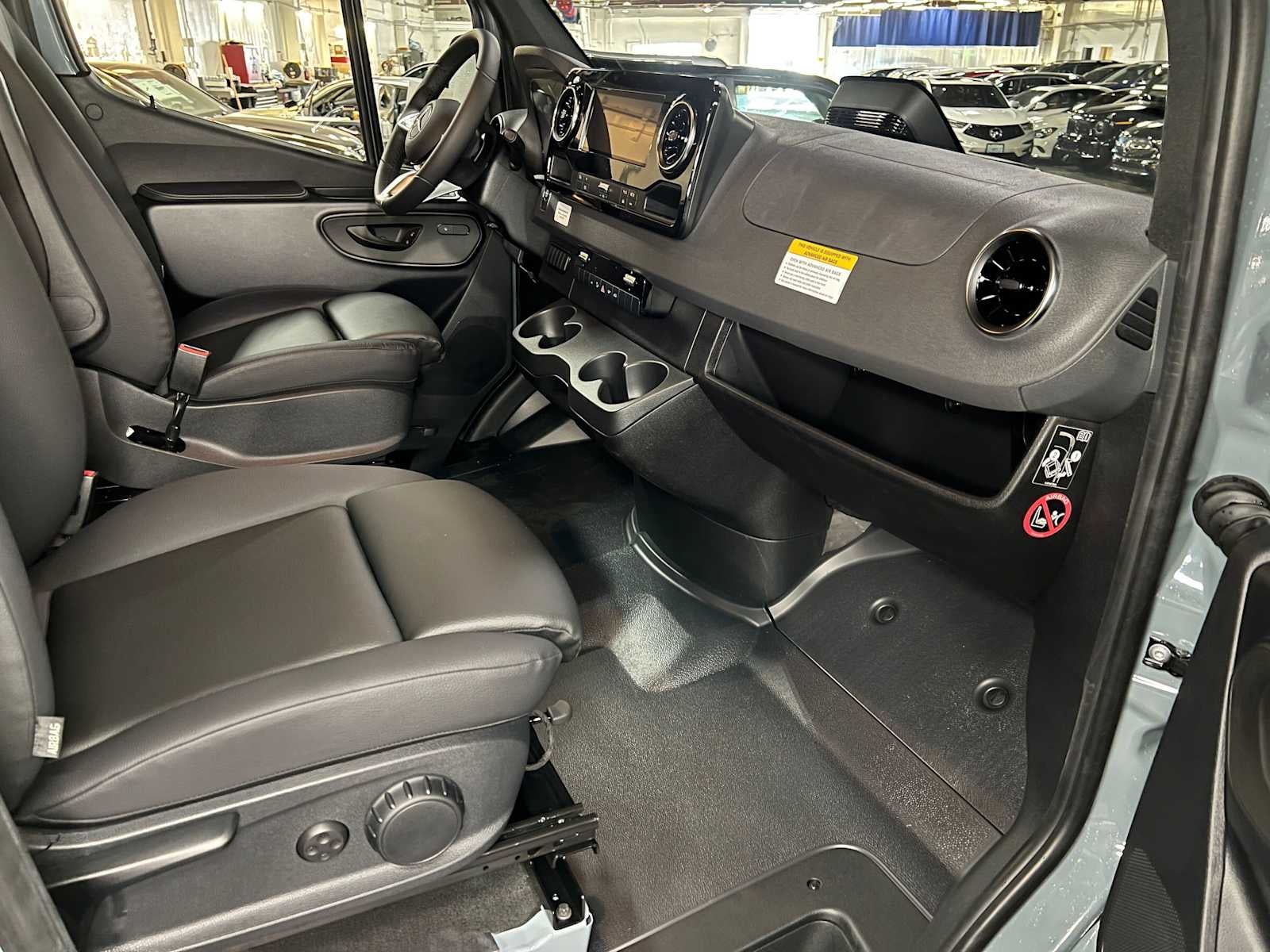 2026 Mercedes-Benz Sprinter 2500 Standard Roof I4 Diesel HO 144 AWD