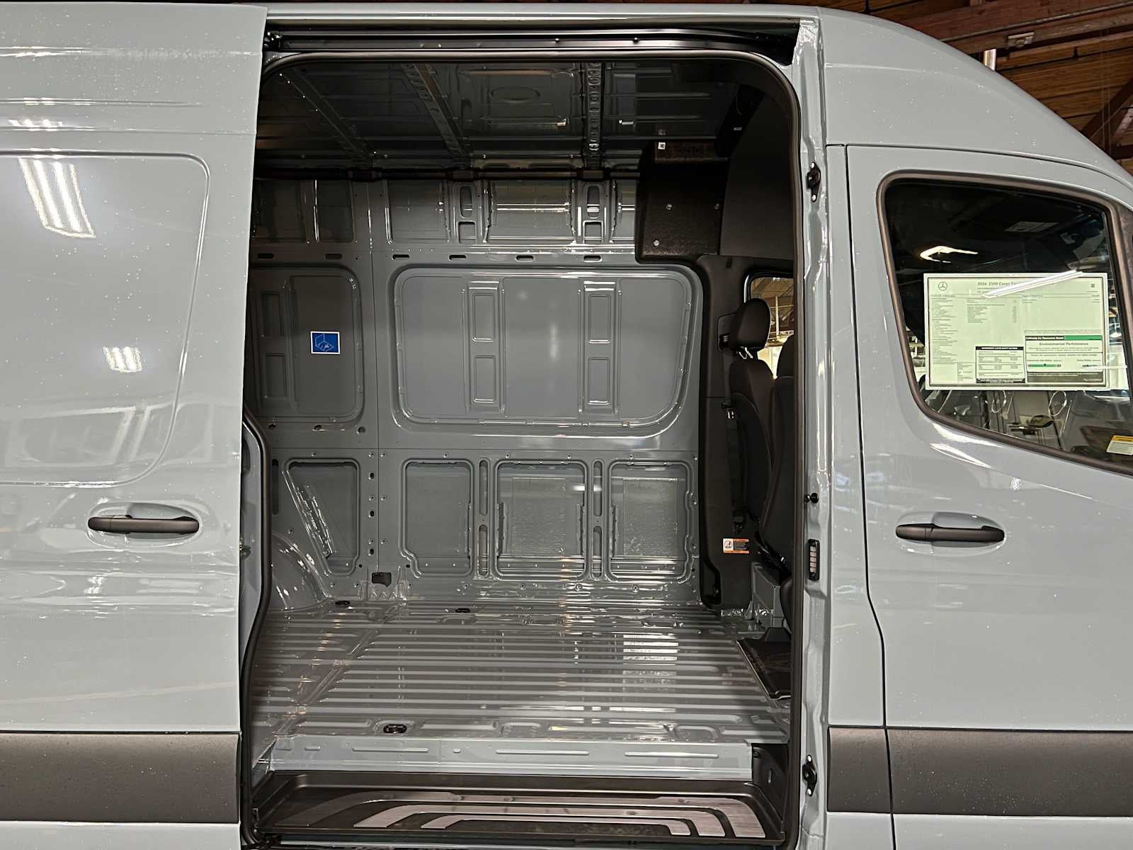 2026 Mercedes-Benz Sprinter 2500 Standard Roof I4 Diesel HO 144 AWD
