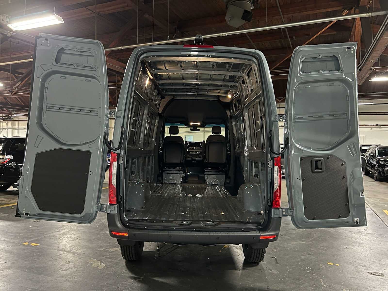 2026 Mercedes-Benz Sprinter 2500 Standard Roof I4 Diesel HO 144 AWD