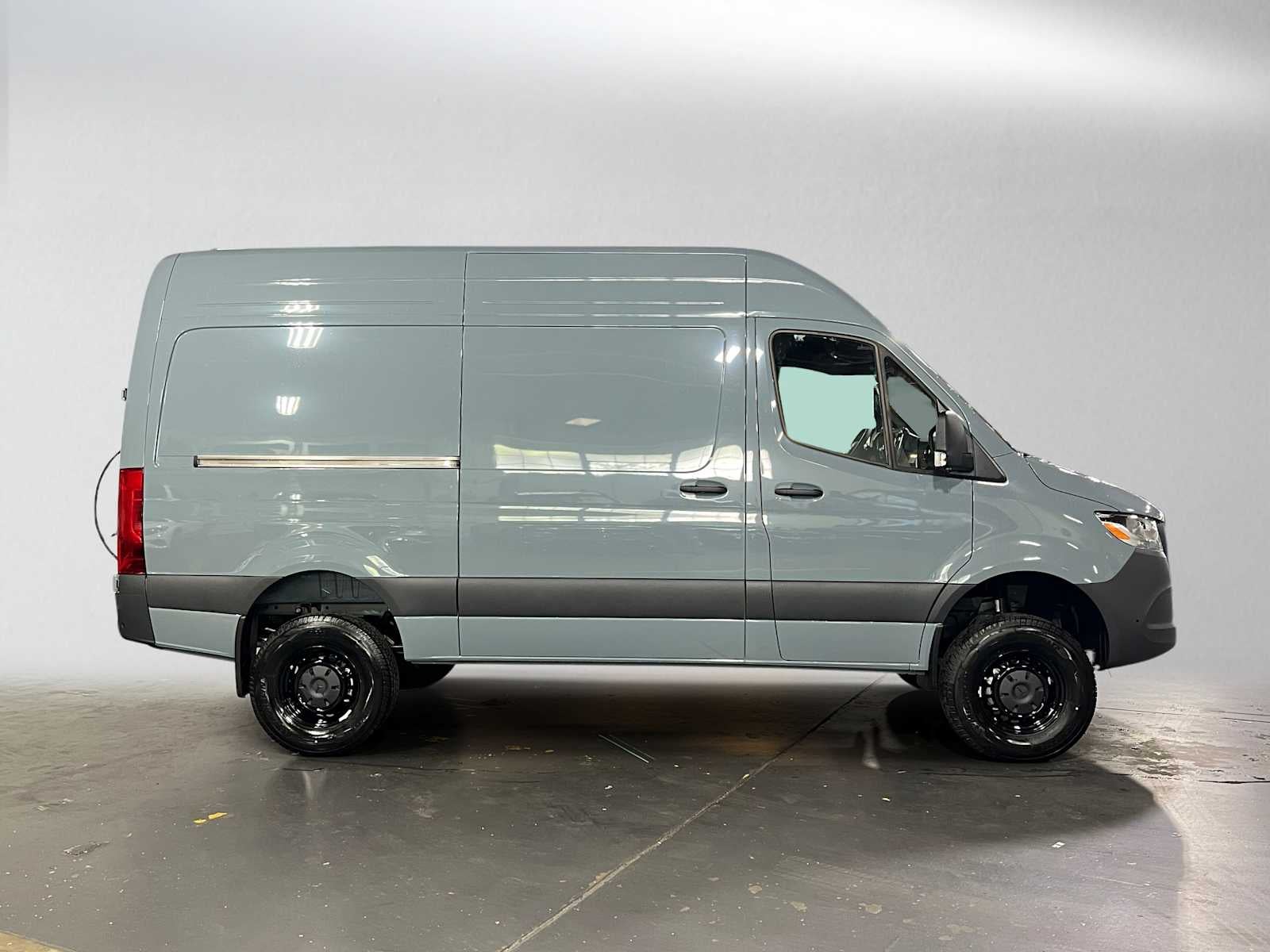 2026 Mercedes-Benz Sprinter 2500 Standard Roof I4 Diesel HO 144 AWD