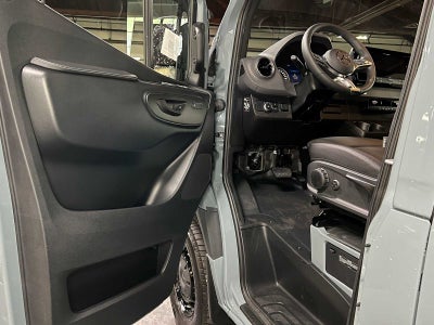 2026 Mercedes-Benz Sprinter 2500 Standard Roof I4 Diesel HO 144 AWD