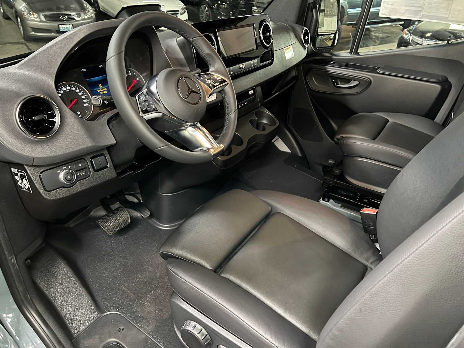 2026 Mercedes-Benz Sprinter 2500 Standard Roof I4 Diesel HO 144 AWD