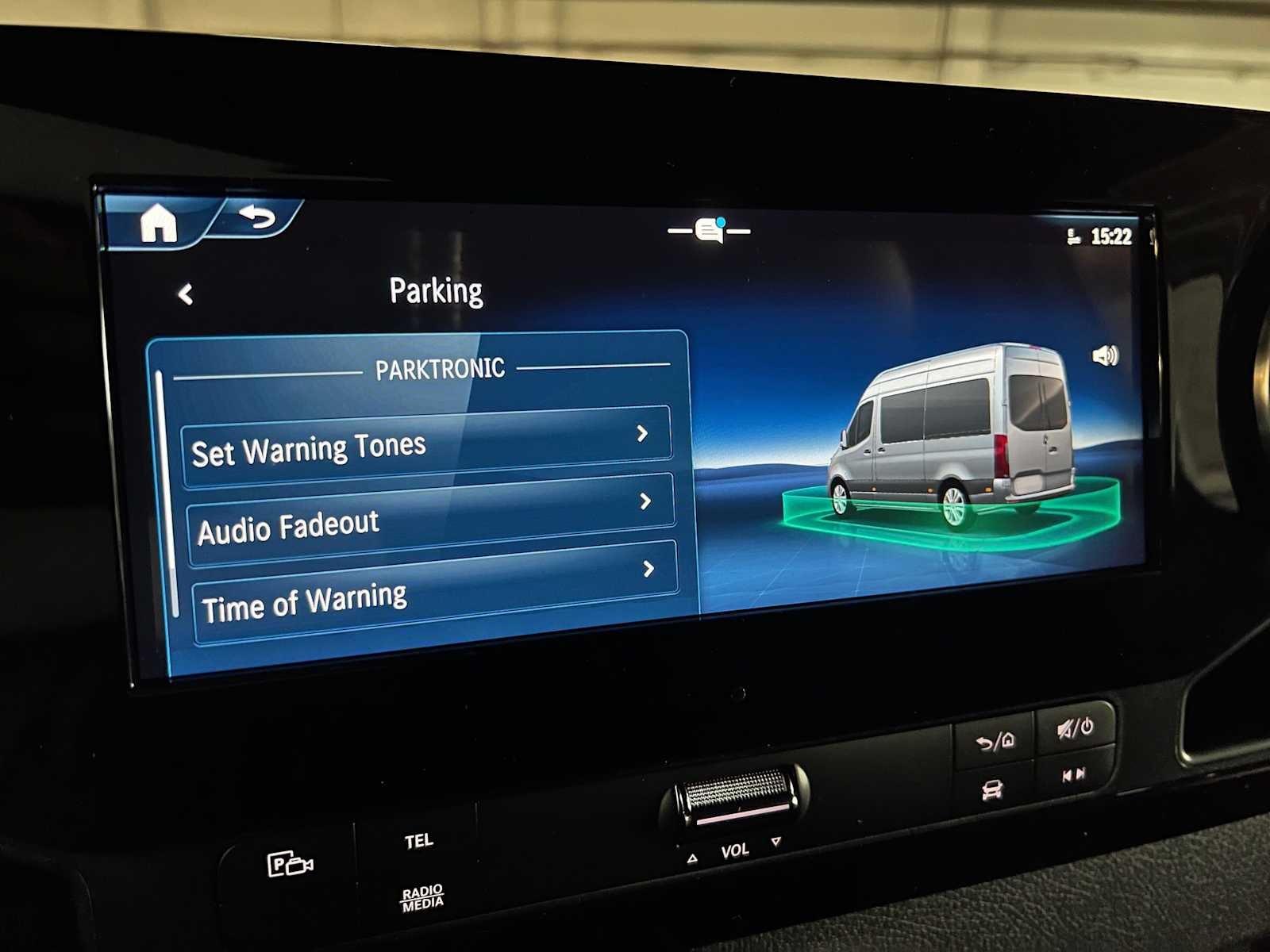 2026 Mercedes-Benz Sprinter 2500 Standard Roof I4 Diesel HO 144 AWD