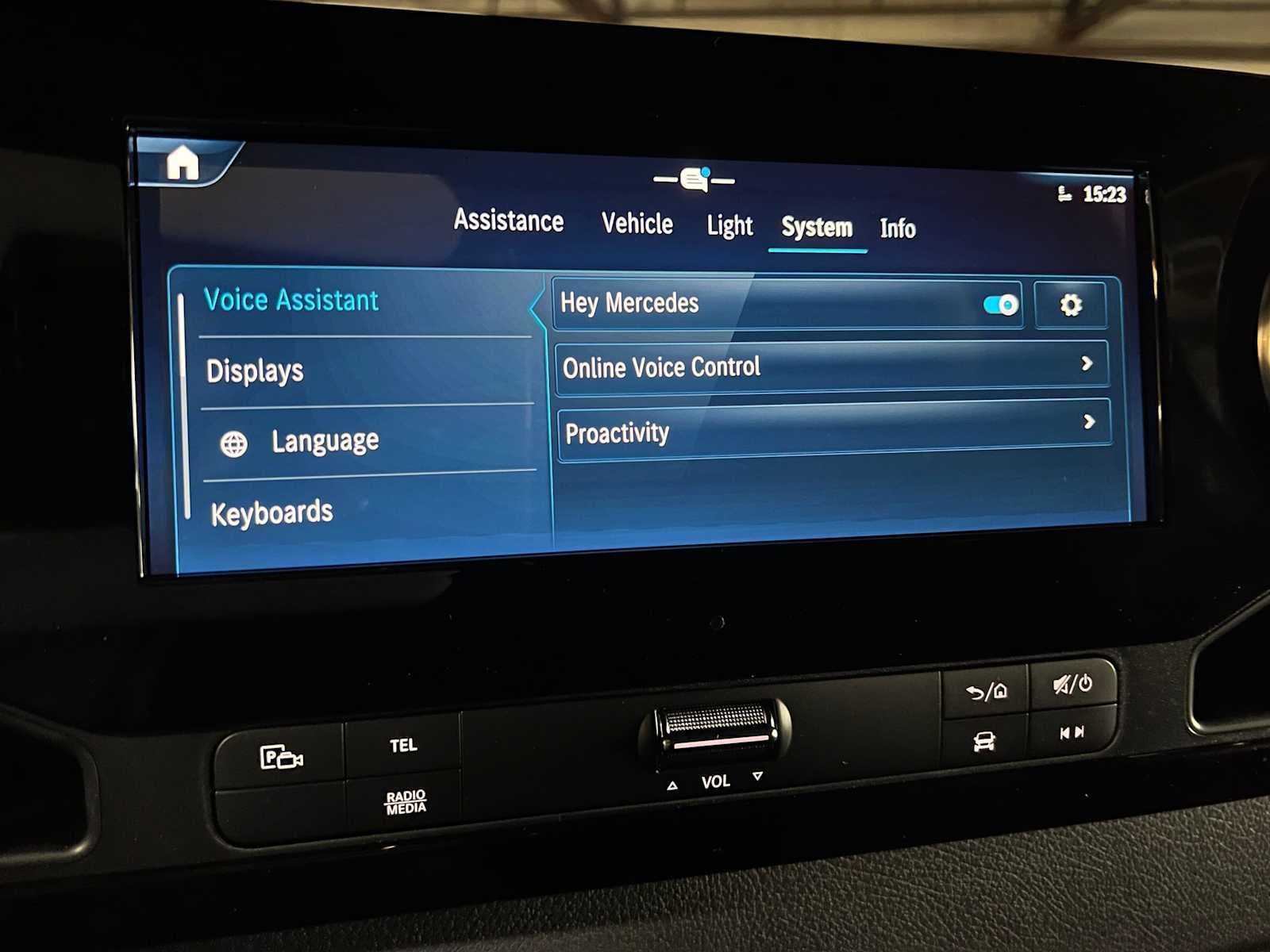 2026 Mercedes-Benz Sprinter 2500 Standard Roof I4 Diesel HO 144 AWD
