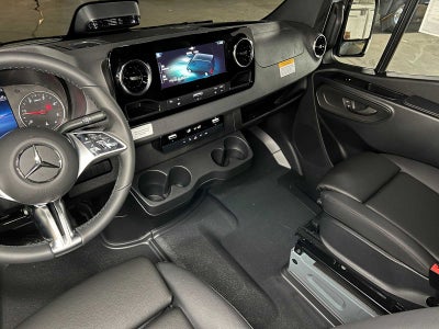 2026 Mercedes-Benz Sprinter 2500 Standard Roof I4 Diesel HO 144 AWD
