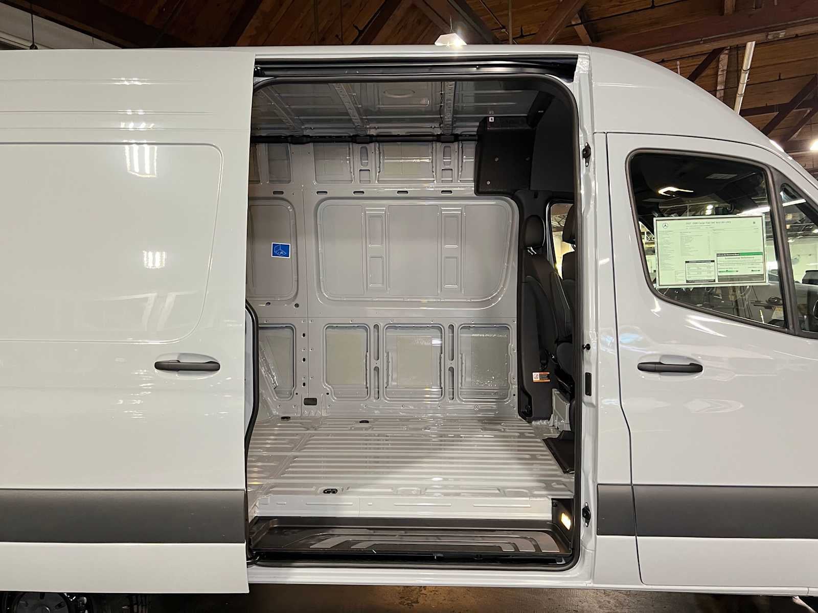 2027 Mercedes-Benz Sprinter Cargo 2500 Standard Roof I4 Diesel HO 144 AWD