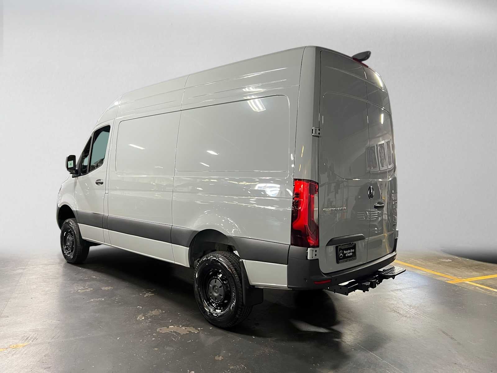 2027 Mercedes-Benz Sprinter Cargo 2500 Standard Roof I4 Diesel HO 144 AWD