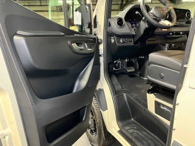 2027 Mercedes-Benz Sprinter Cargo 2500 Standard Roof I4 Diesel HO 144 AWD