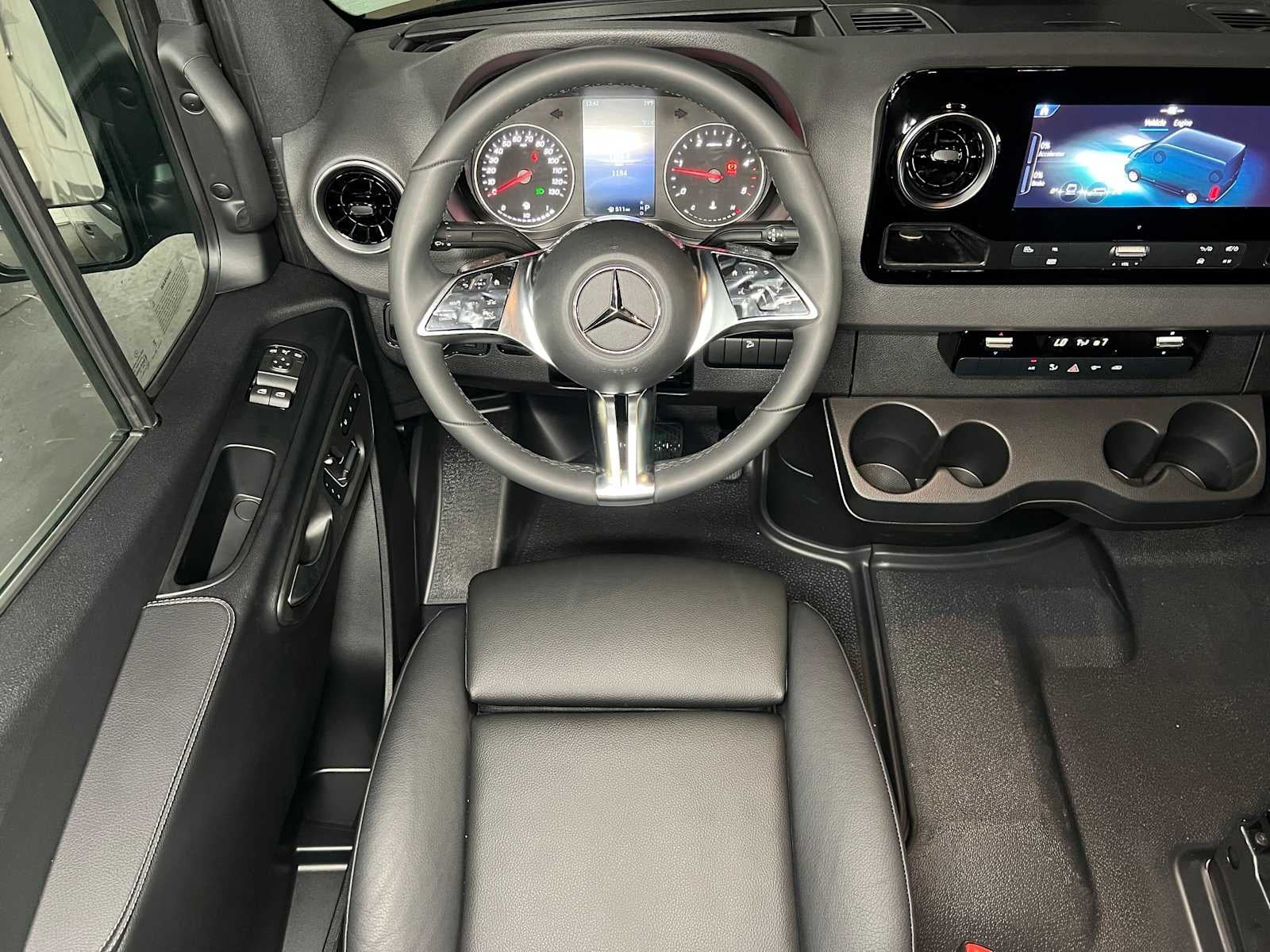 2026 Mercedes-Benz Sprinter 2500 Standard Roof I4 Diesel HO 144 AWD