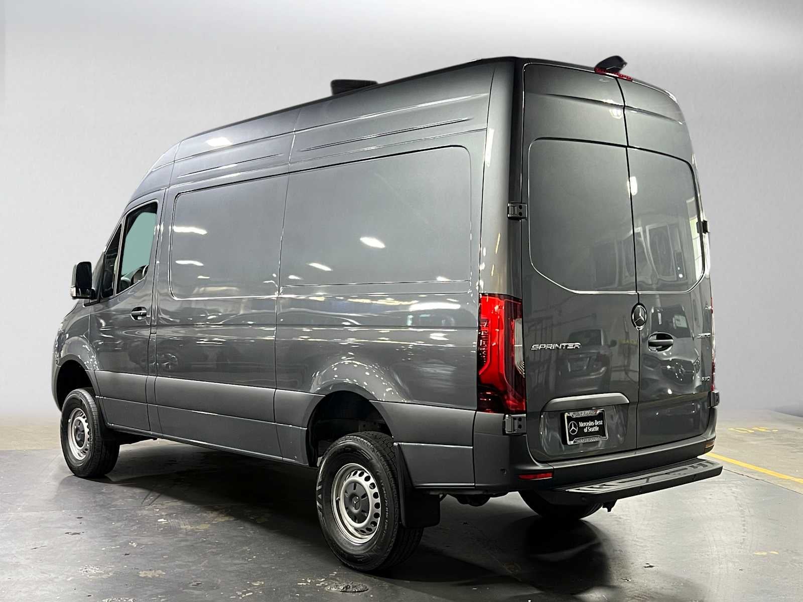 2026 Mercedes-Benz Sprinter 2500 Standard Roof I4 Diesel HO 144 AWD