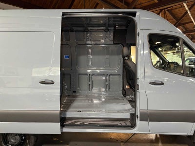 2026 Mercedes-Benz Sprinter Cargo 2500 Standard Roof I4 Diesel HO 144 AWD
