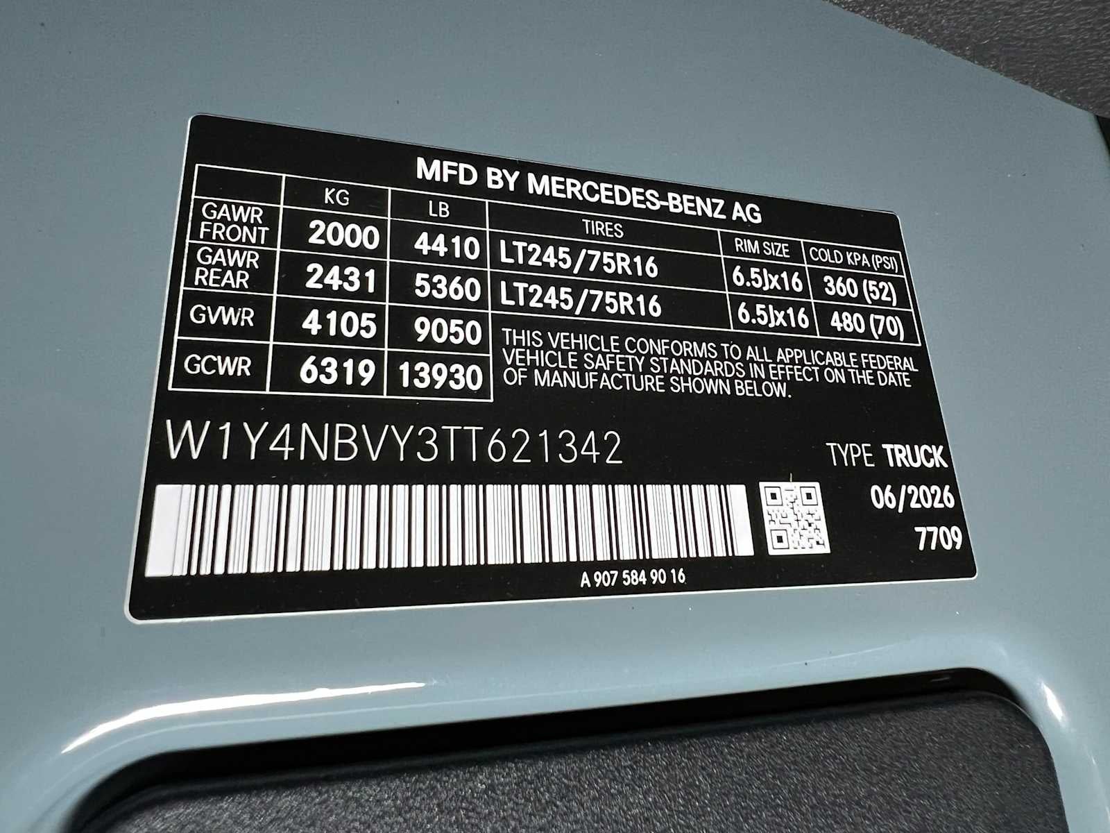 2026 Mercedes-Benz Sprinter Cargo 2500 Standard Roof I4 Diesel HO 144 AWD