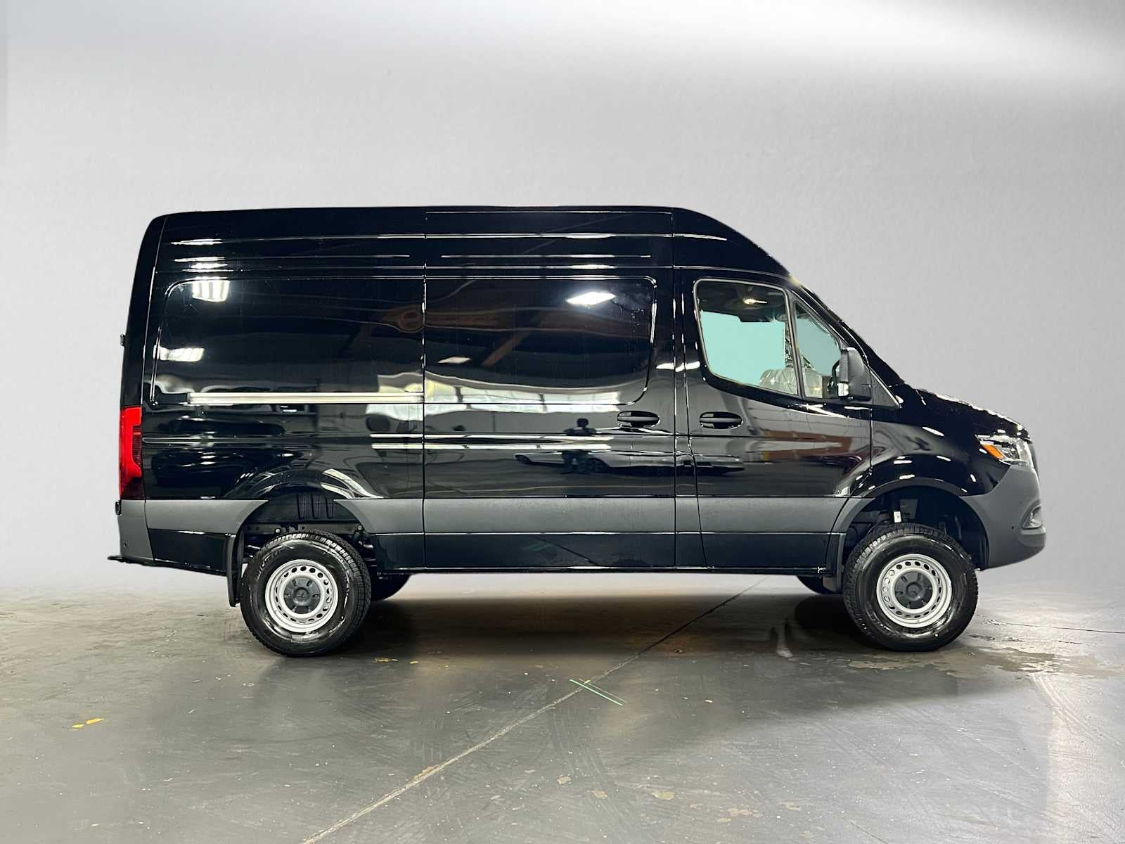 2026 Mercedes-Benz Sprinter Cargo 2500 Standard Roof I4 Diesel HO 144 AWD