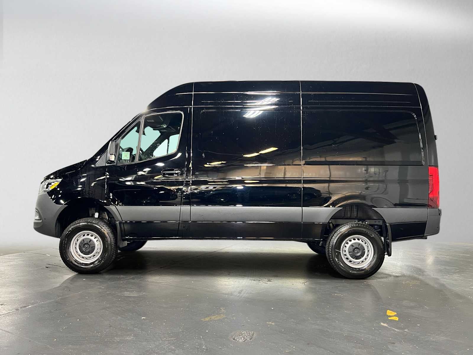 2026 Mercedes-Benz Sprinter Cargo 2500 Standard Roof I4 Diesel HO 144 AWD