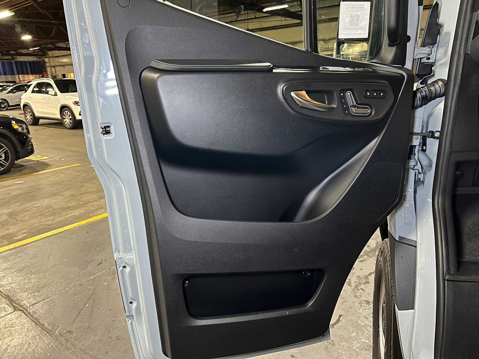 2026 Mercedes-Benz Sprinter 2500 Standard Roof I4 Diesel HO 144" AWD