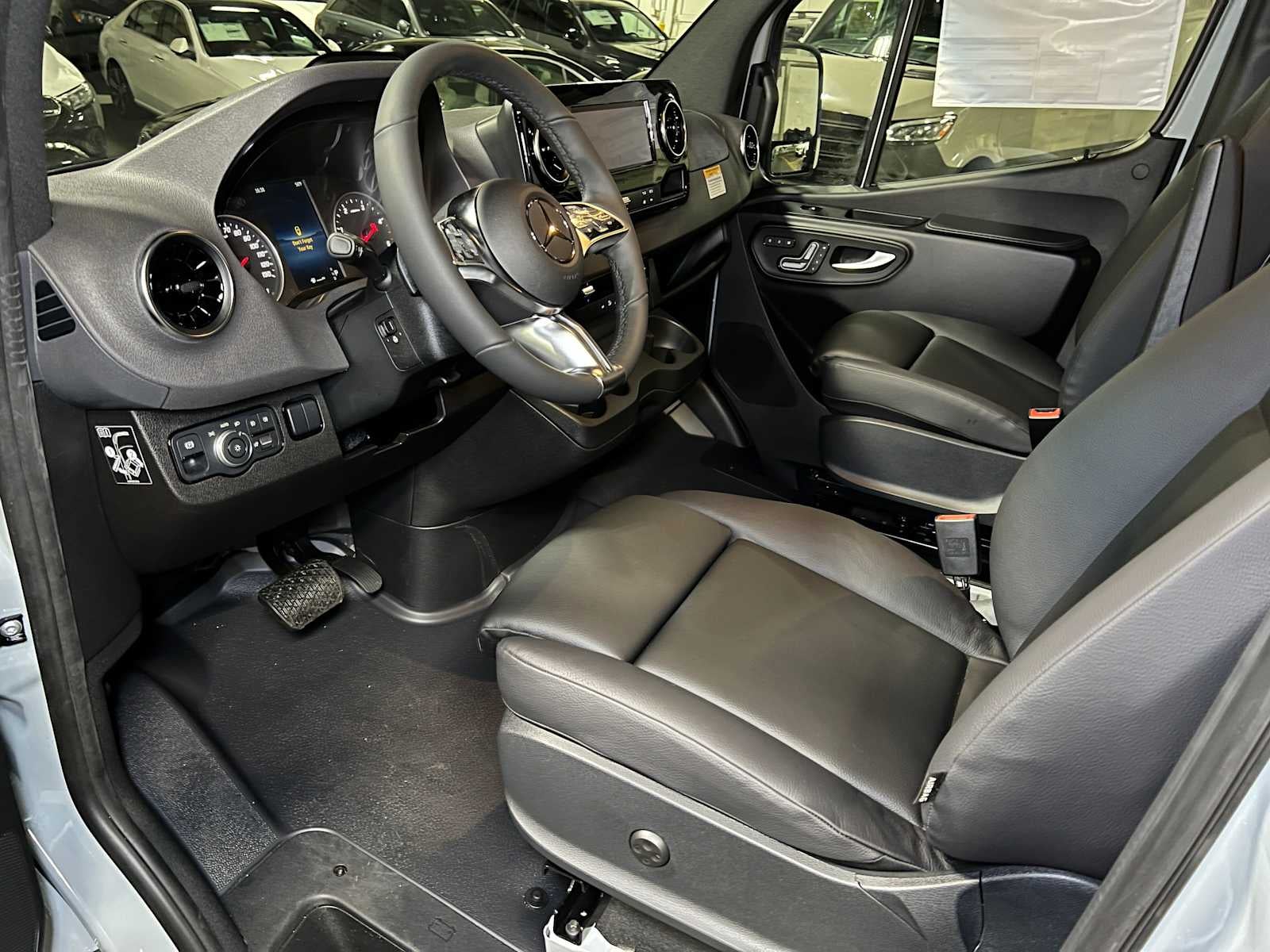 2026 Mercedes-Benz Sprinter 2500 Standard Roof I4 Diesel HO 144" AWD