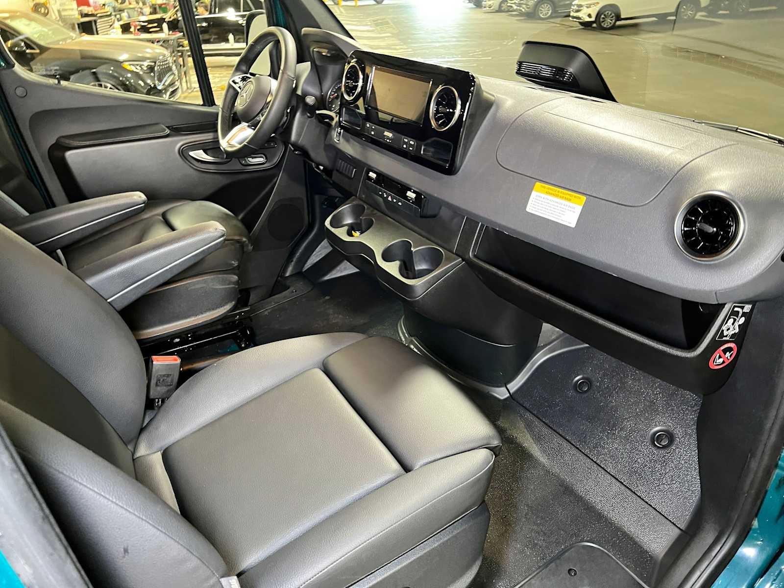 2026 Mercedes-Benz Sprinter 2500 Standard Roof I4 Diesel HO 144 AWD