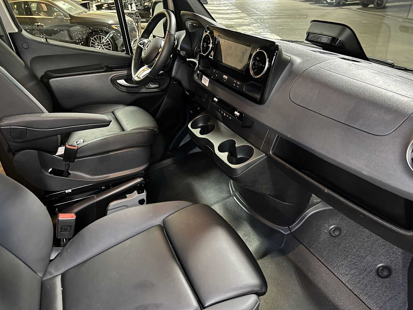 2026 Mercedes-Benz Sprinter 2500 Standard Roof I4 Diesel HO 144 AWD