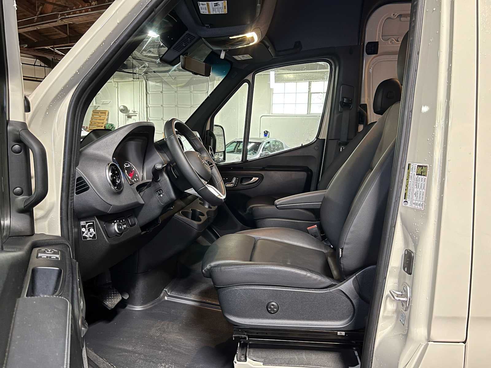 2026 Mercedes-Benz Sprinter 2500 Standard Roof I4 Diesel HO 144 AWD