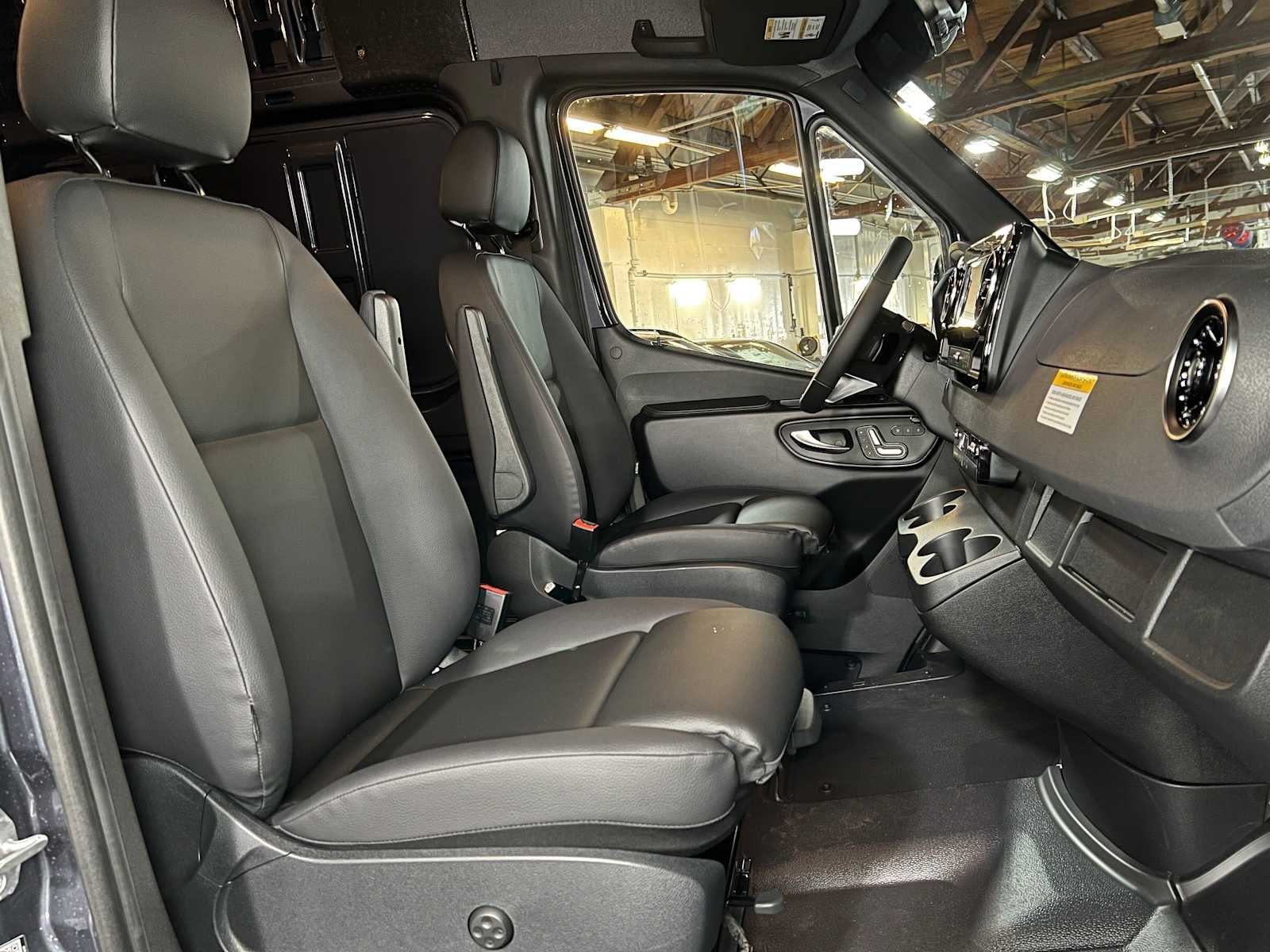 2026 Mercedes-Benz Sprinter 2500 Standard Roof I4 Diesel HO 144 AWD