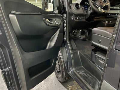 2026 Mercedes-Benz Sprinter 2500 Standard Roof I4 Diesel HO 144 AWD