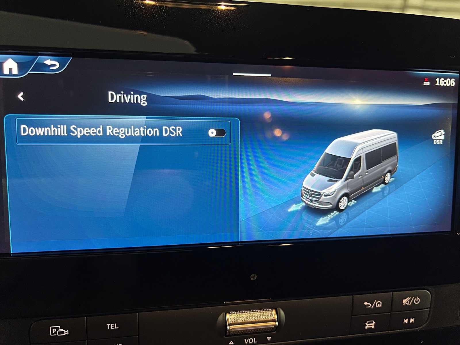 2026 Mercedes-Benz Sprinter 2500 Standard Roof I4 Diesel HO 144 AWD