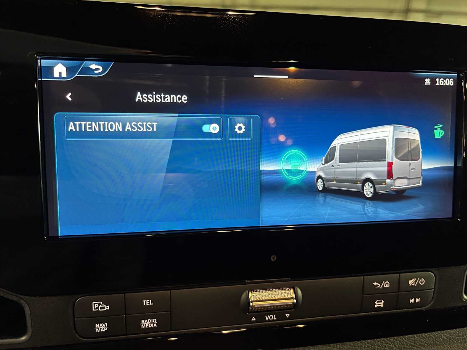2026 Mercedes-Benz Sprinter 2500 Standard Roof I4 Diesel HO 144 AWD