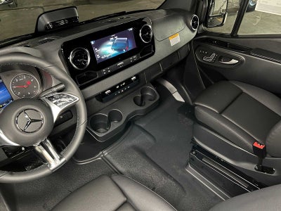 2026 Mercedes-Benz Sprinter 2500 Standard Roof I4 Diesel HO 144 AWD