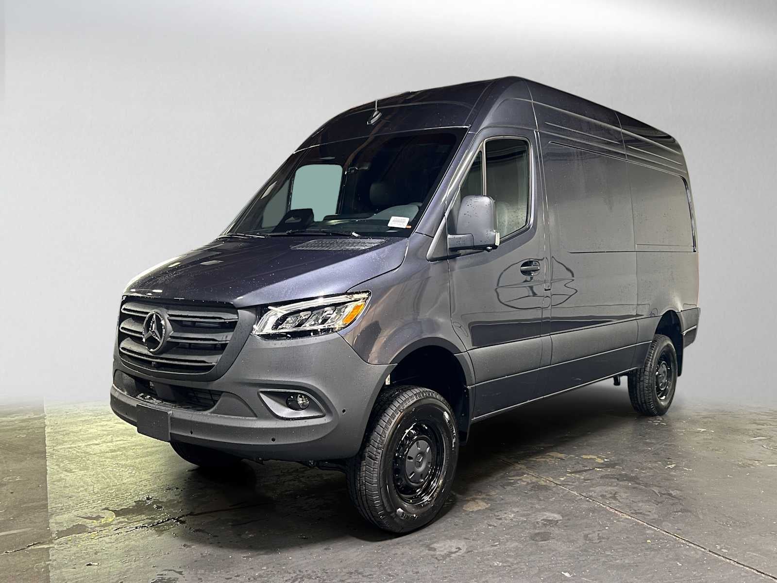 2026 Mercedes-Benz Sprinter 2500 Standard Roof I4 Diesel HO 144 AWD