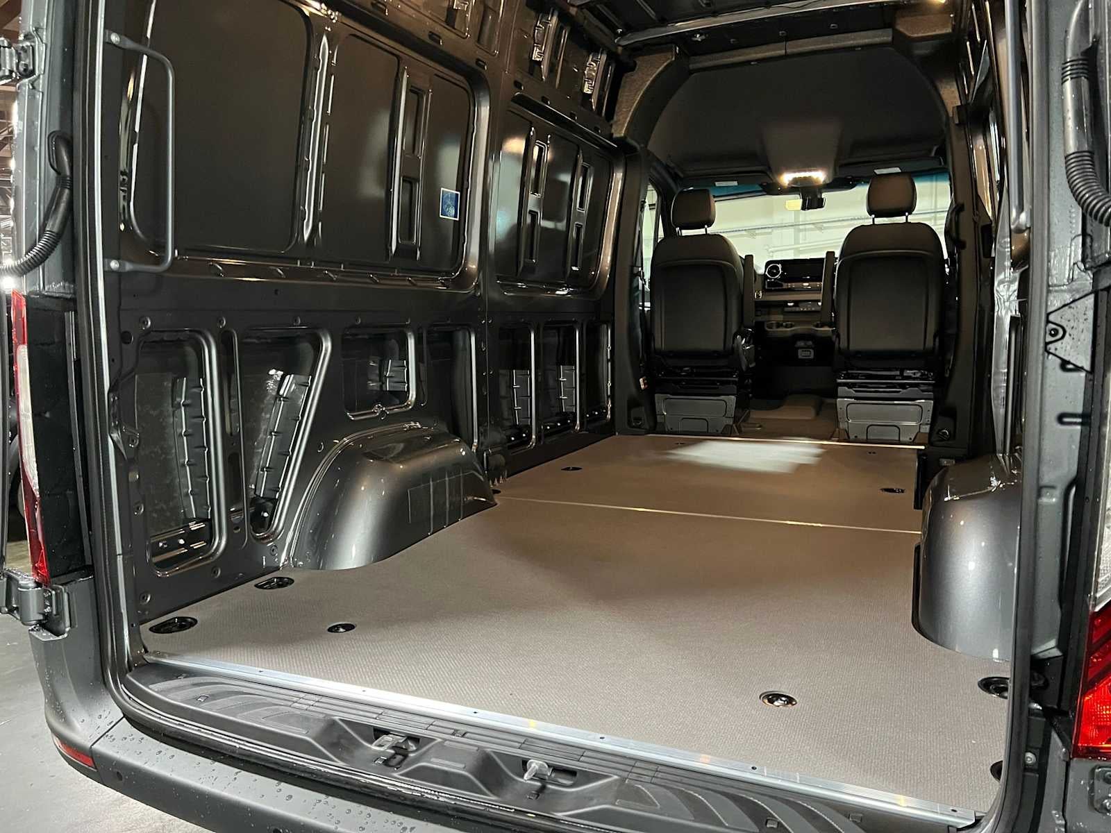 2026 Mercedes-Benz Sprinter Cargo 2500 Standard Roof I4 Diesel HO 144 AWD