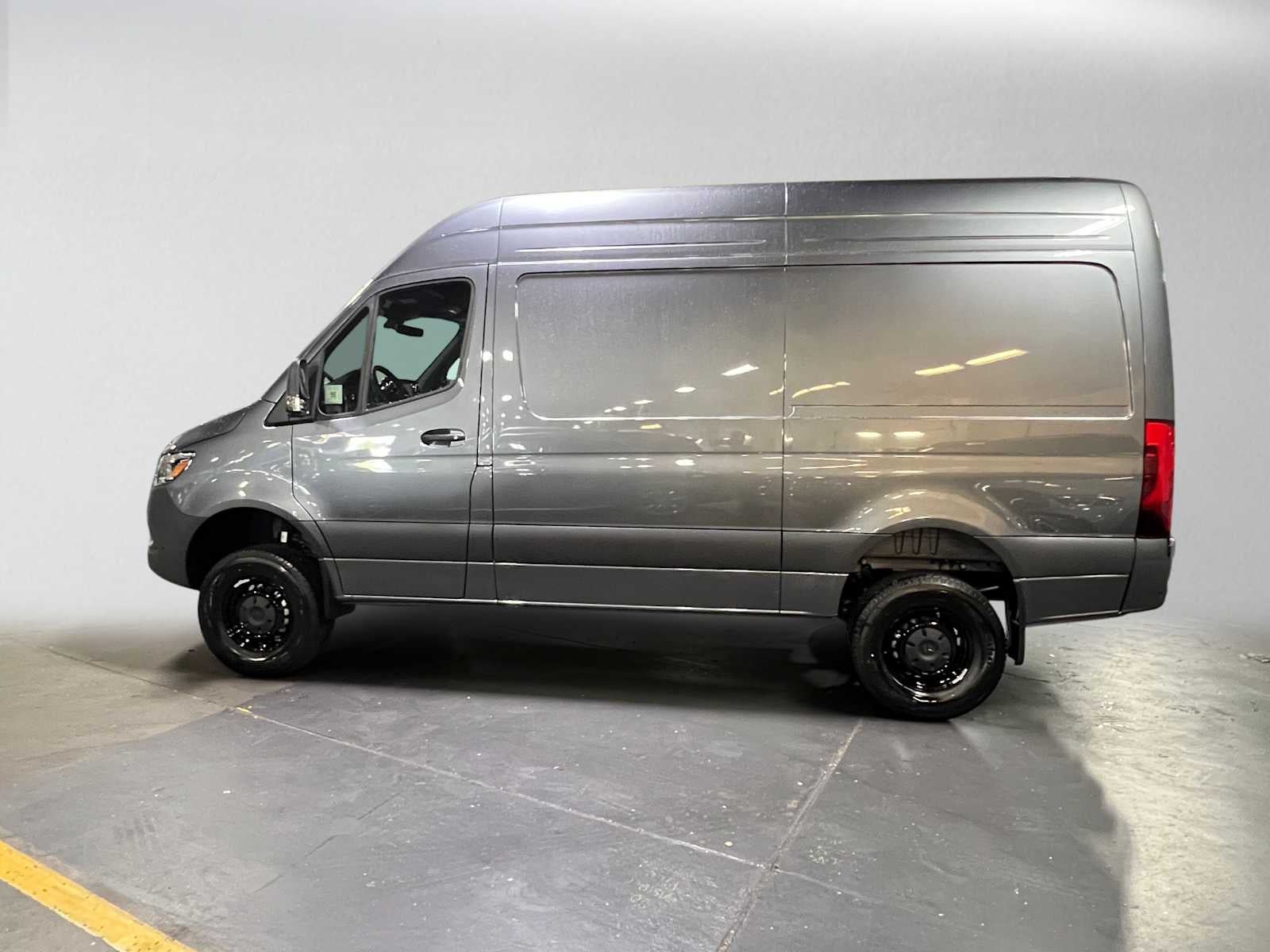 2026 Mercedes-Benz Sprinter Cargo 2500 Standard Roof I4 Diesel HO 144 AWD