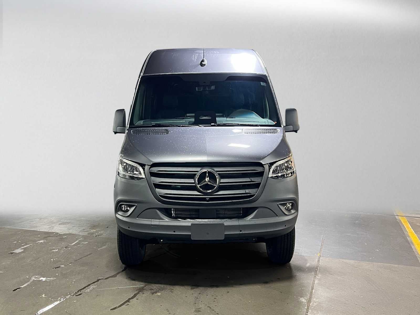 2026 Mercedes-Benz Sprinter Cargo 2500 Standard Roof I4 Diesel HO 144 AWD
