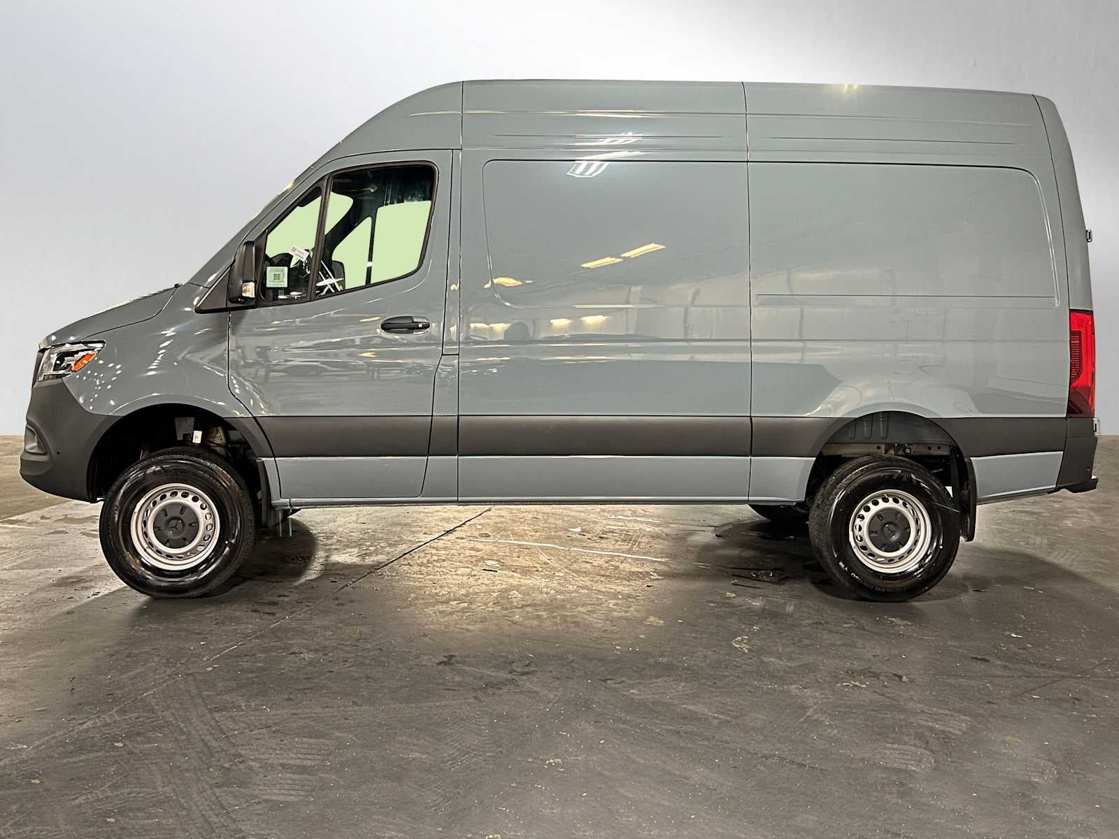 2026 Mercedes-Benz Sprinter 2500 Standard Roof I4 Diesel HO 144" AWD
