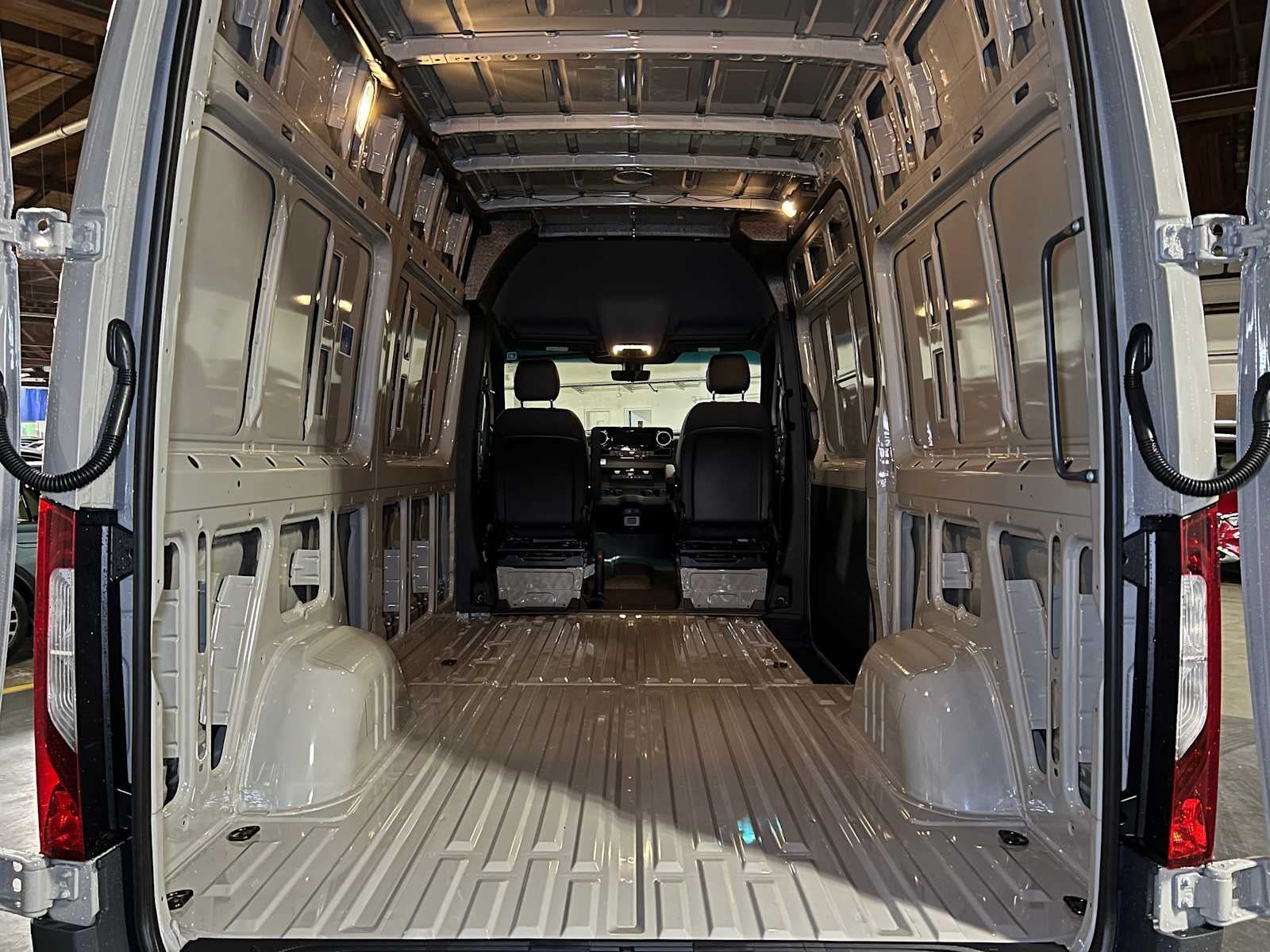 2026 Mercedes-Benz Sprinter 2500 Standard Roof I4 Diesel HO 144 AWD