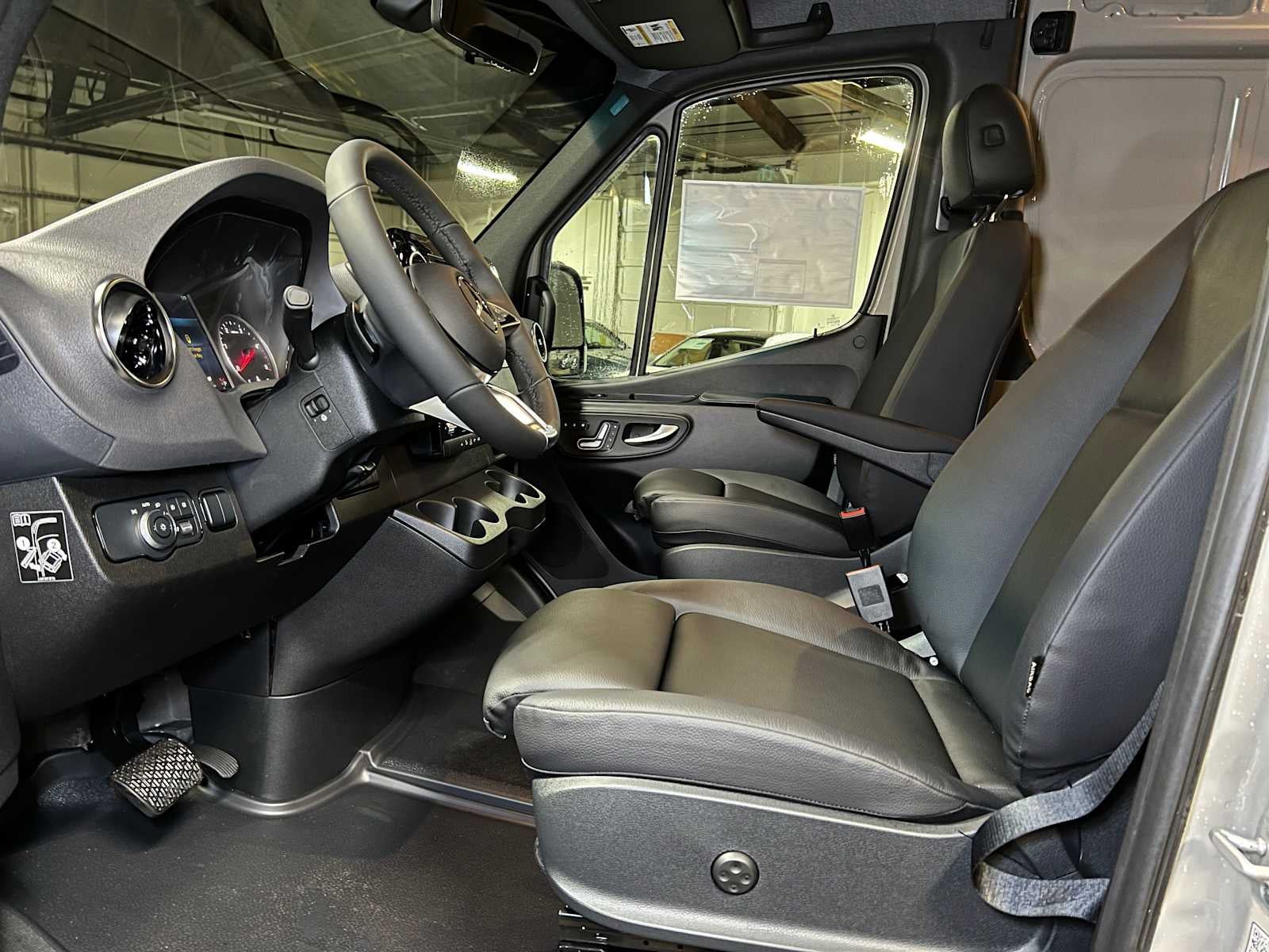 2026 Mercedes-Benz Sprinter 2500 Standard Roof I4 Diesel HO 144 AWD