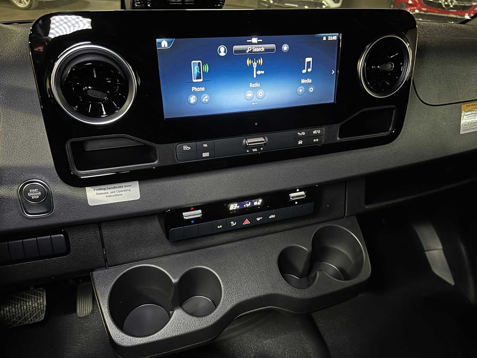 2026 Mercedes-Benz Sprinter 2500 Standard Roof I4 Diesel HO 144 AWD