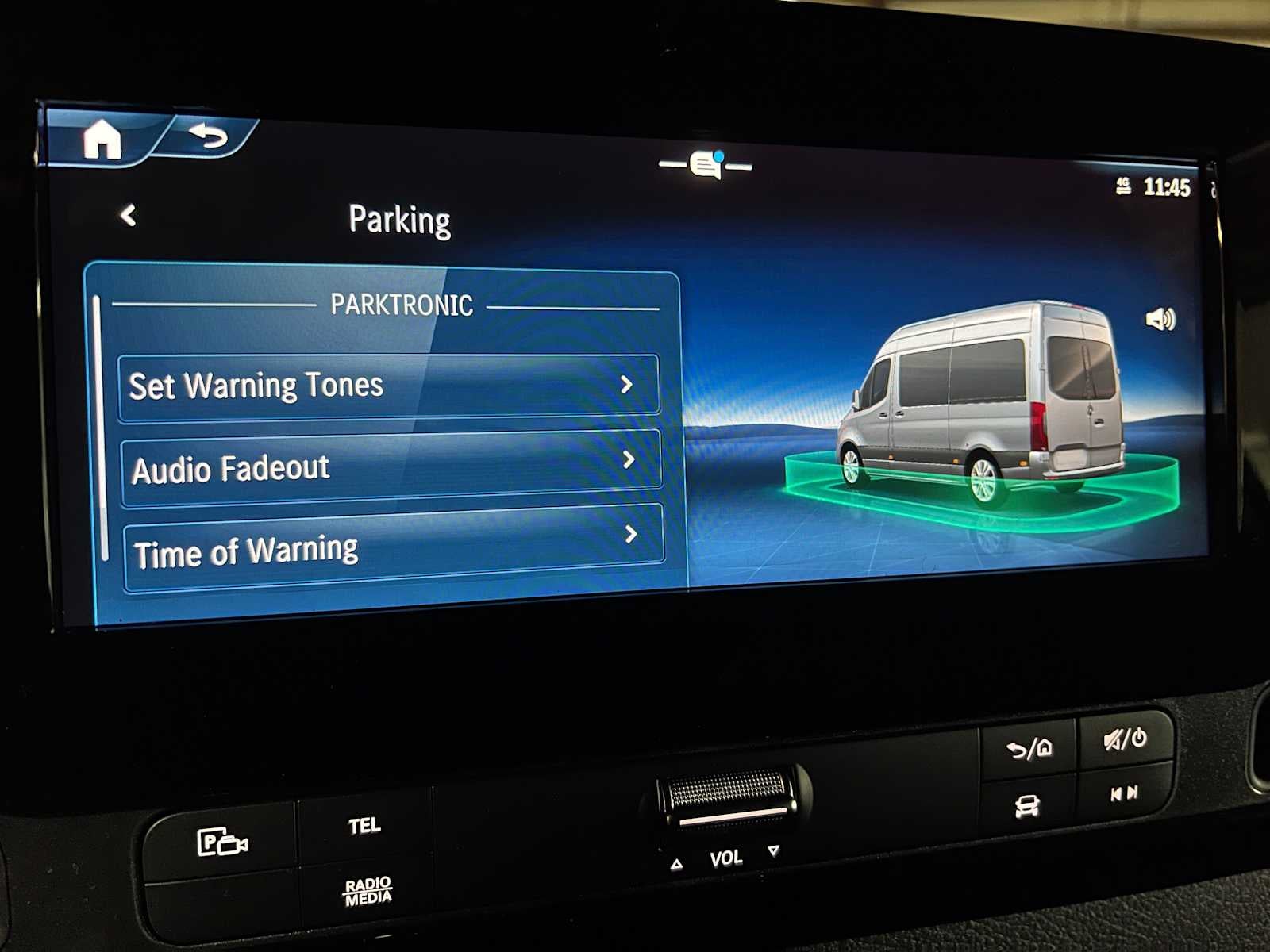 2026 Mercedes-Benz Sprinter 2500 Standard Roof I4 Diesel HO 144 AWD