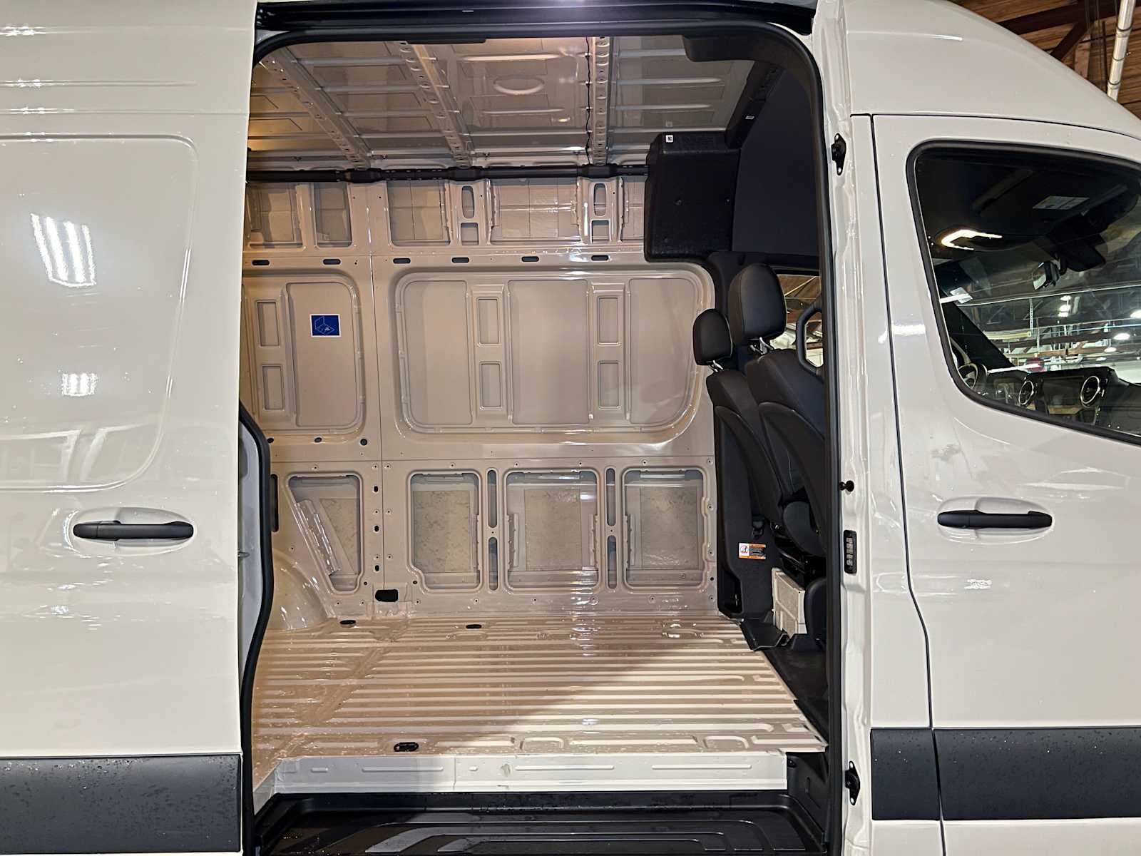 2026 Mercedes-Benz Sprinter 2500 Standard Roof I4 Diesel HO 144 AWD