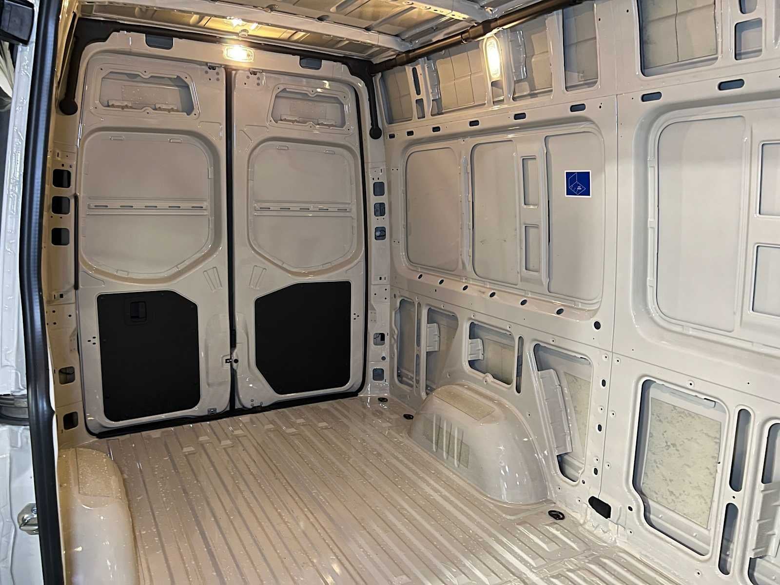 2026 Mercedes-Benz Sprinter 2500 Standard Roof I4 Diesel HO 144 AWD