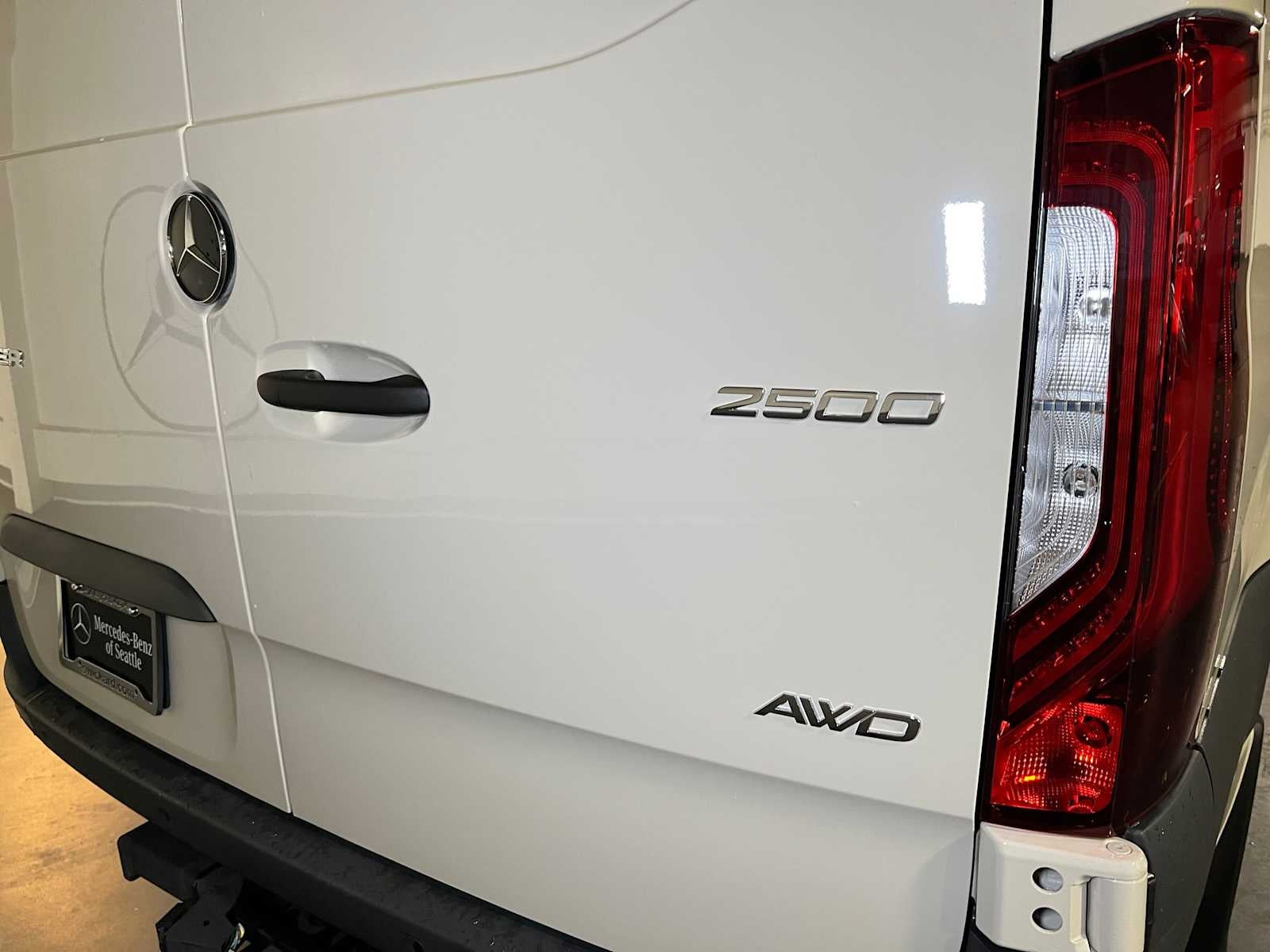 2026 Mercedes-Benz Sprinter 2500 Standard Roof I4 Diesel HO 144 AWD