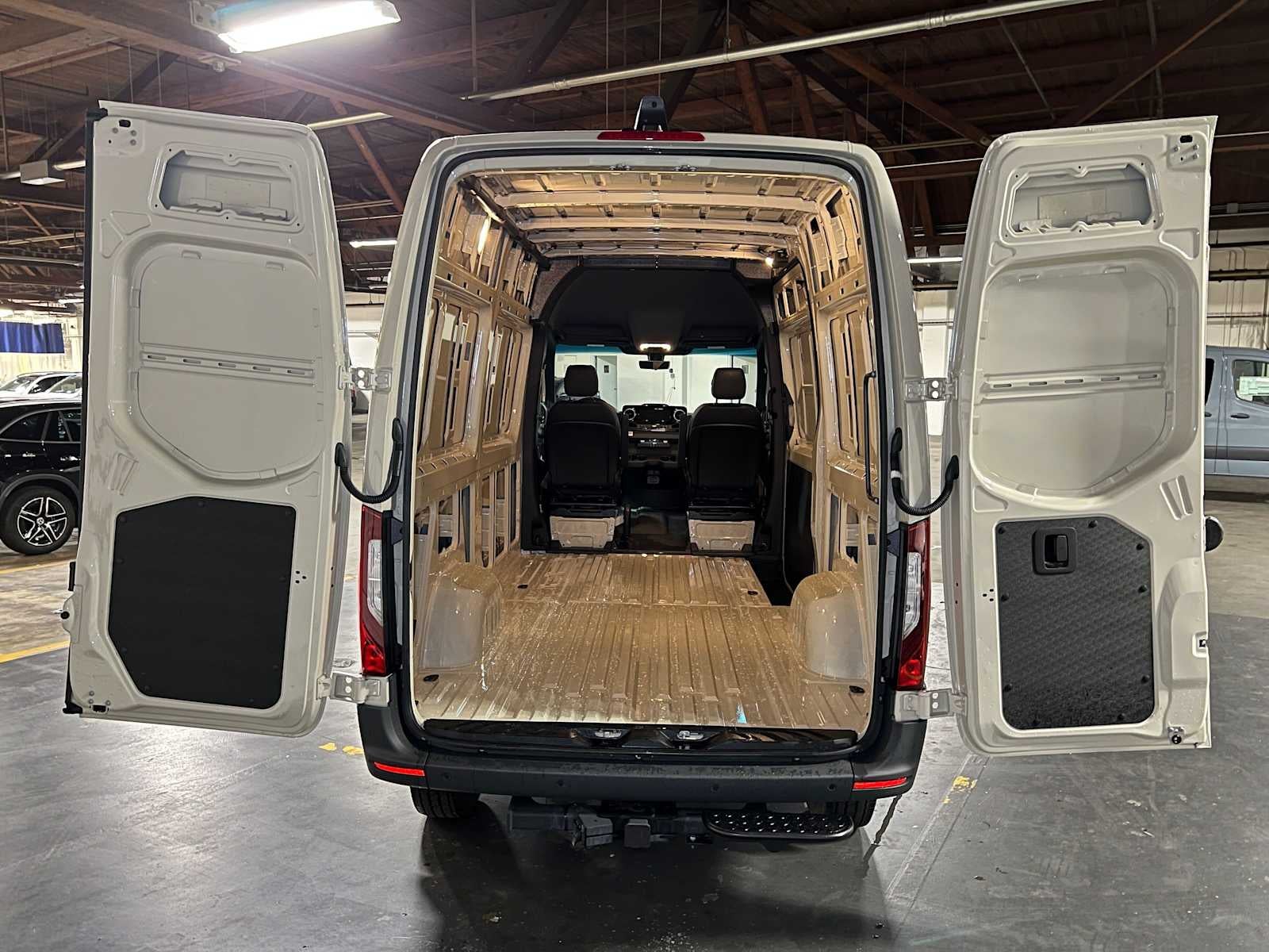 2026 Mercedes-Benz Sprinter 2500 Standard Roof I4 Diesel HO 144 AWD