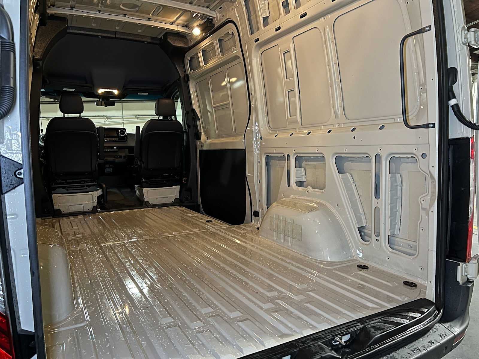 2026 Mercedes-Benz Sprinter 2500 Standard Roof I4 Diesel HO 144 AWD