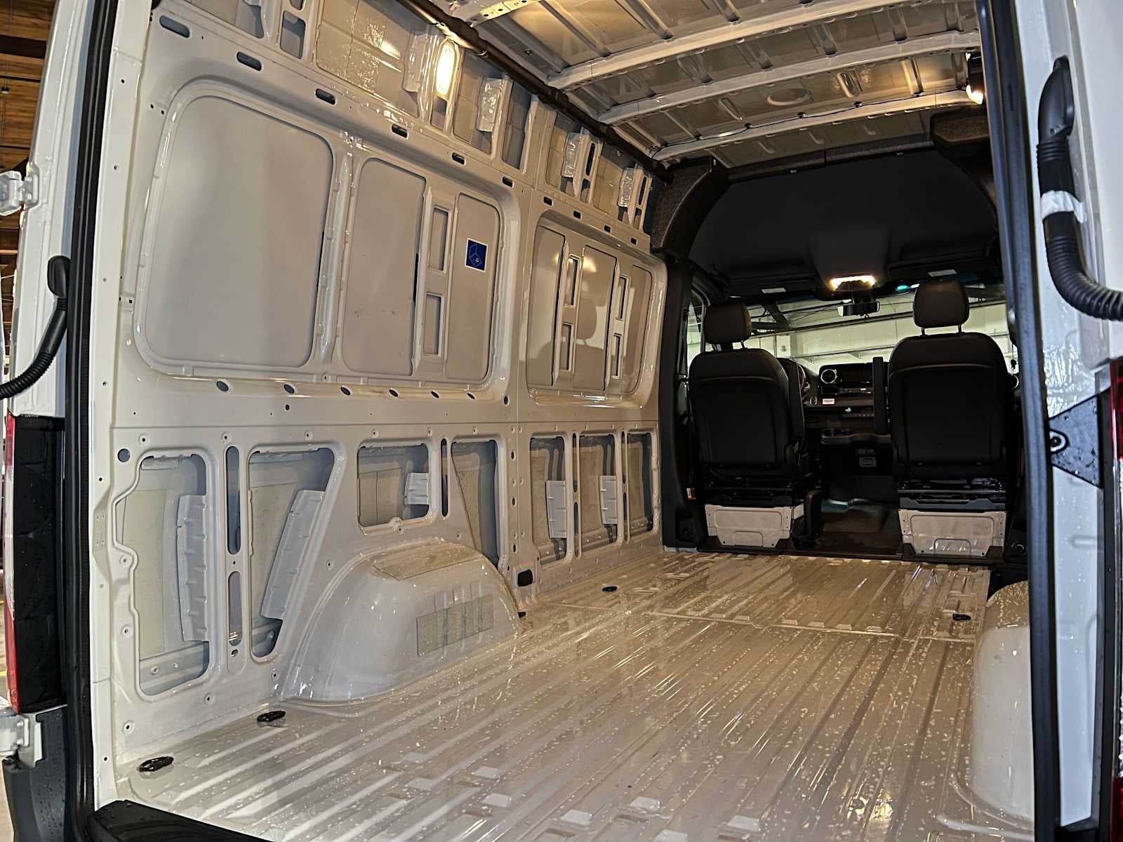 2026 Mercedes-Benz Sprinter 2500 Standard Roof I4 Diesel HO 144 AWD