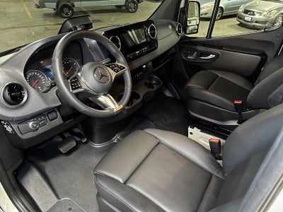 2026 Mercedes-Benz Sprinter 2500 Standard Roof I4 Diesel HO 144 AWD