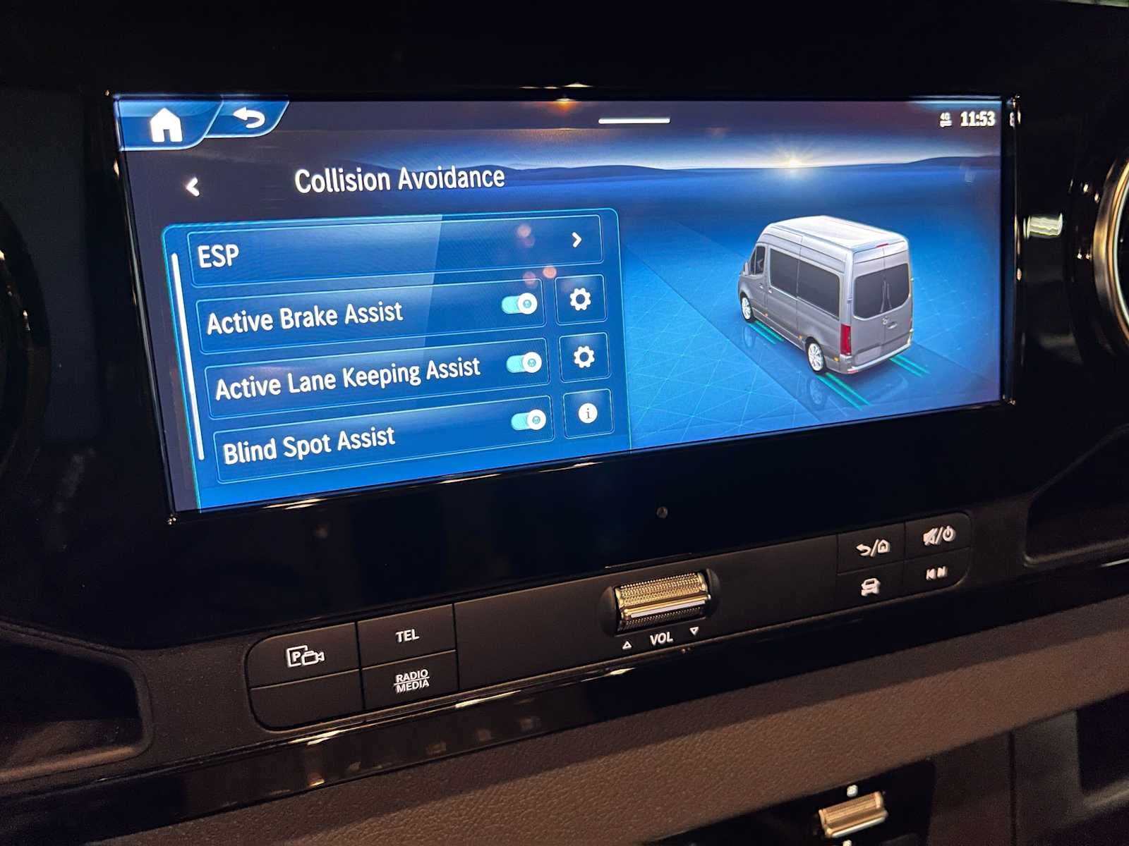 2026 Mercedes-Benz Sprinter 2500 Standard Roof I4 Diesel HO 144 AWD